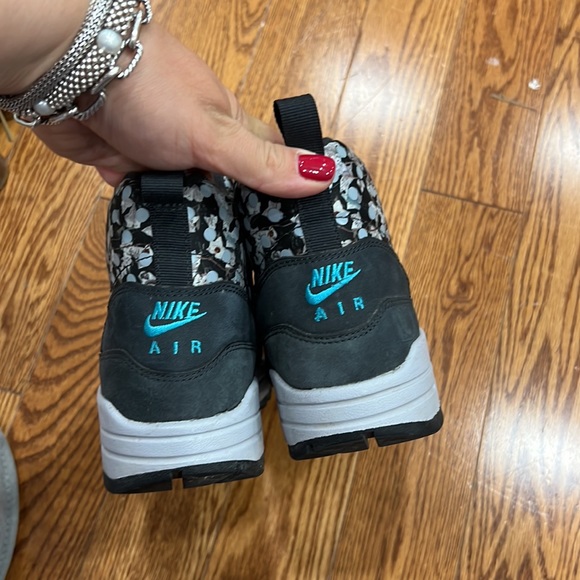 Nike Air limited edition boots - Picture 2 of 4